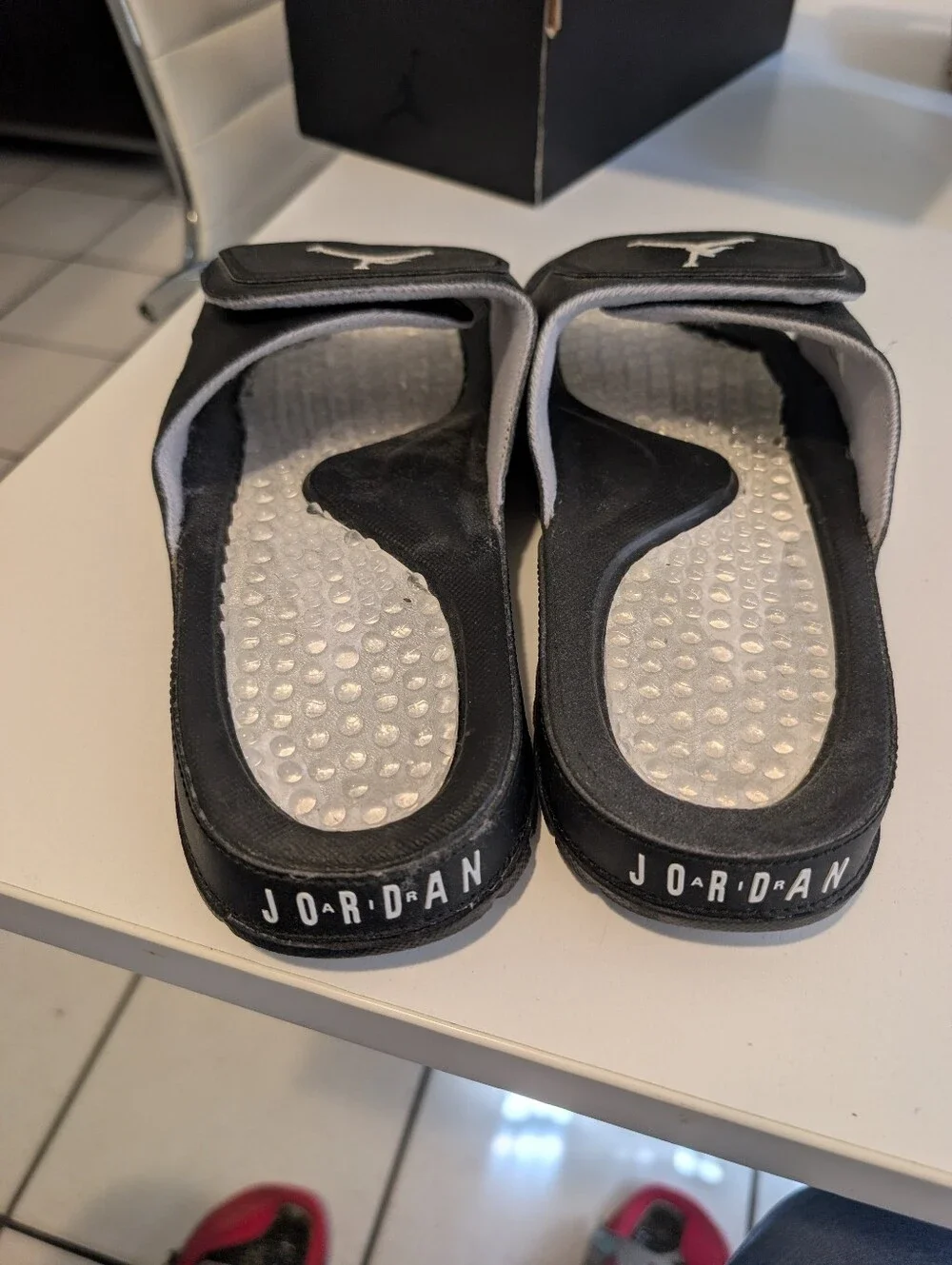 Jordan Hydro VI Retro Slides Black Metallic Silver-White Size 10